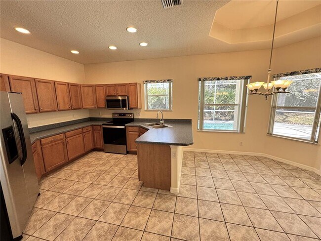 Building Photo - 60 Prince Michael Ln
