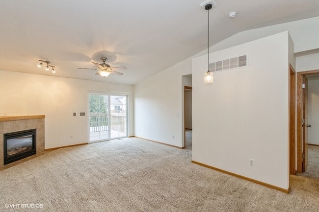Building Photo - 140 Jefferson Ln