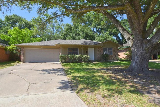 Building Photo - 5534 Jackwood St
