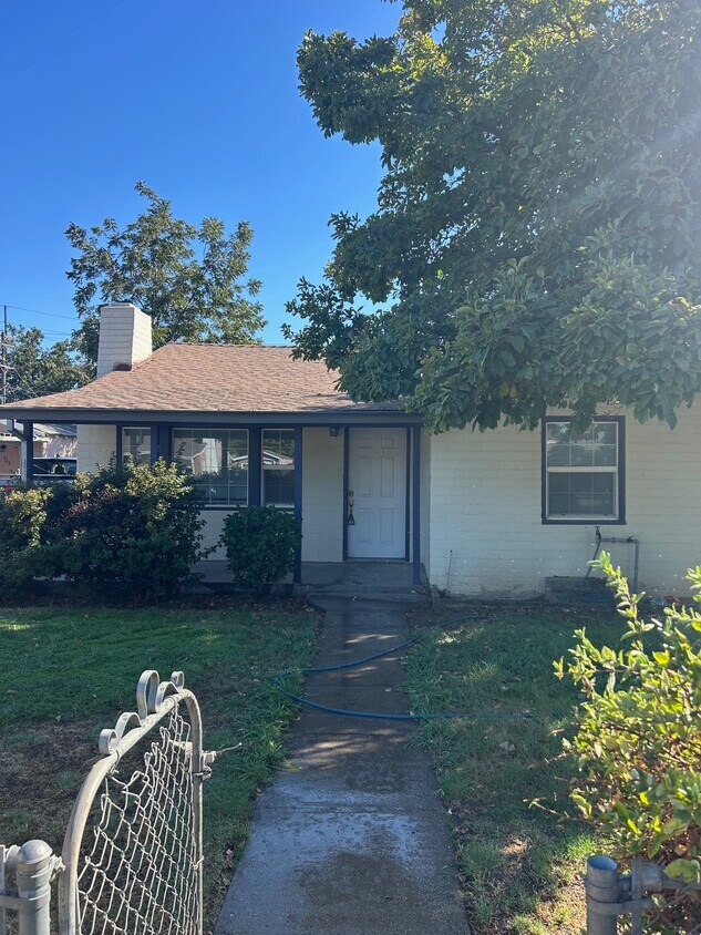 Foto principal - 716 Badgley Dr