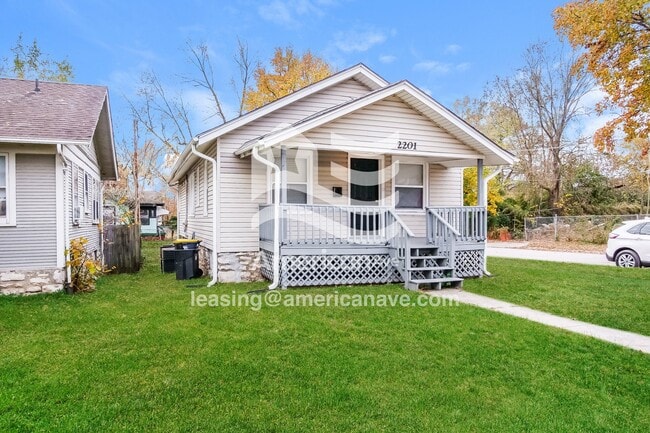 Building Photo - 2201 E 59th St