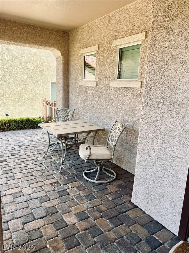 Building Photo - 2192 Canyonville Dr