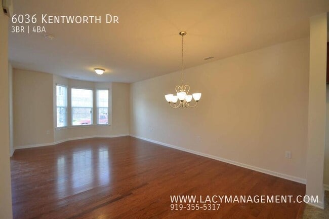 Foto del edificio - 6036 Kentworth Dr