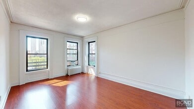 Building Photo - 171 E 88th St