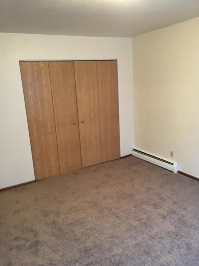 Building Photo - 171 S Royal Ave