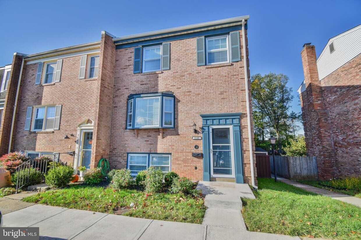 Primary Photo - 3140 Cedar Grove Dr