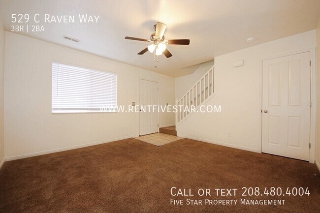 Foto del edificio - 529 Raven Way