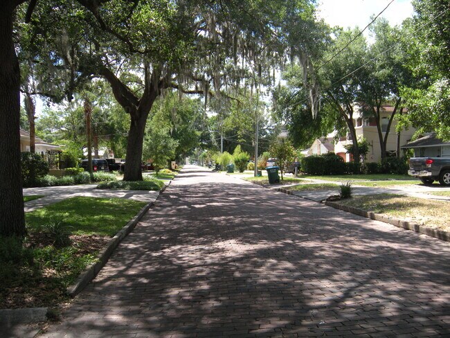 Foto del edificio - 955 Aragon Ave