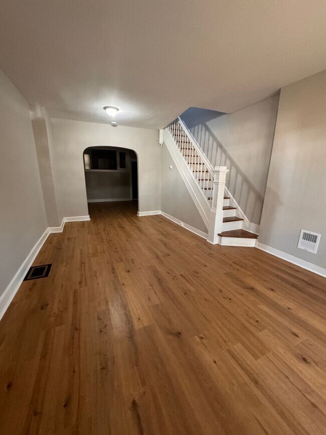 Building Photo - 2 Bedroom+Den