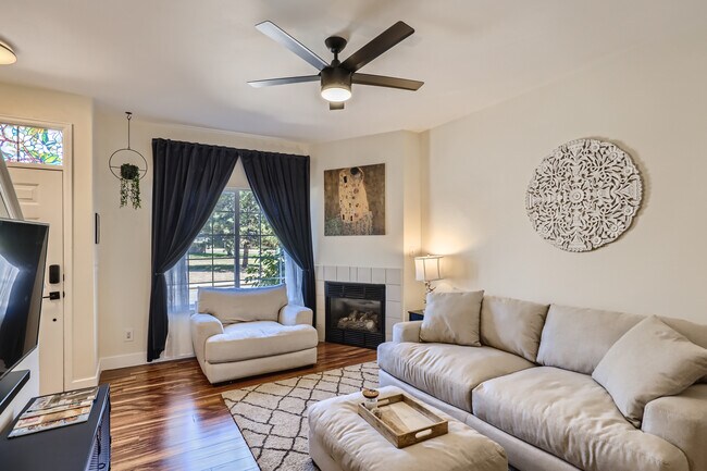 Foto del edificio - 9602 W Chatfield Ave