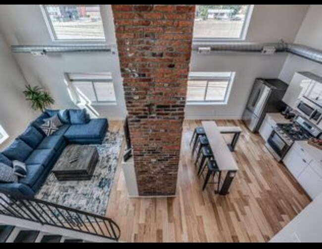 Photo - Madison Ave Apartment