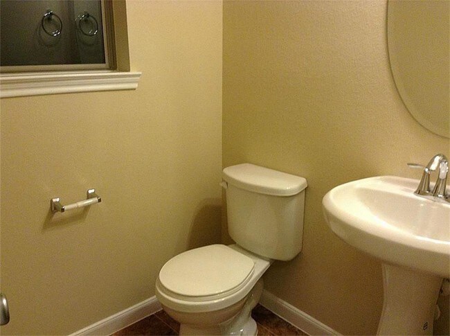 Foto del edificio - 16113 Sweetwater Fields Ln