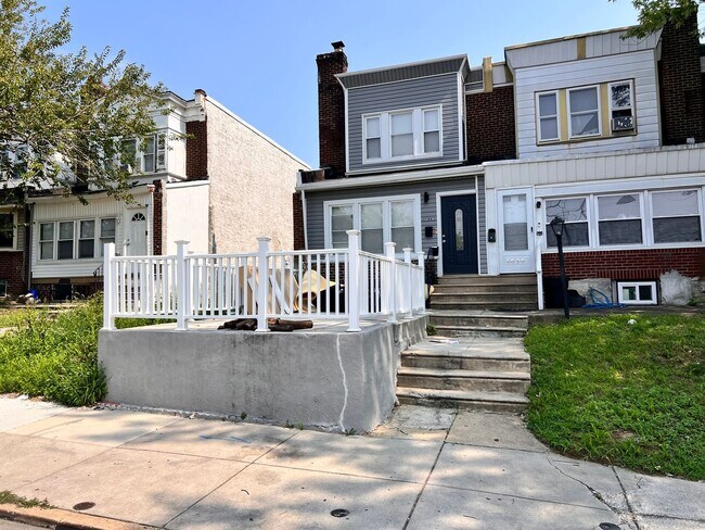Foto del edificio - 5618 Elmwood Ave