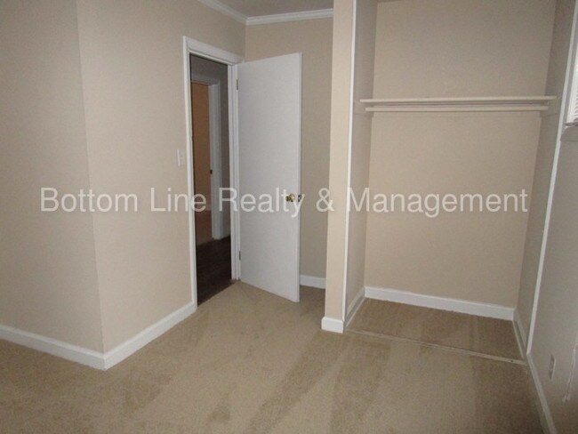 Building Photo - 3317 Barringer Dr