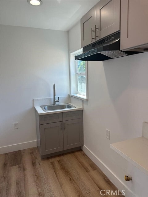 Foto del edificio - 8178 Chestnut Ave