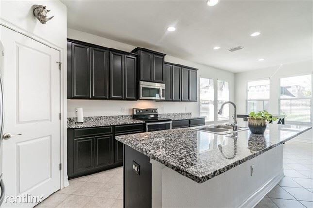Building Photo - 3 br, 2 bath House - 4521 Esperanza Ct