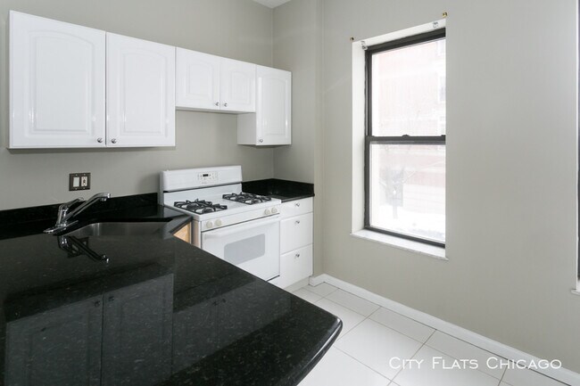 Building Photo - 2500 N Ashland Ave
