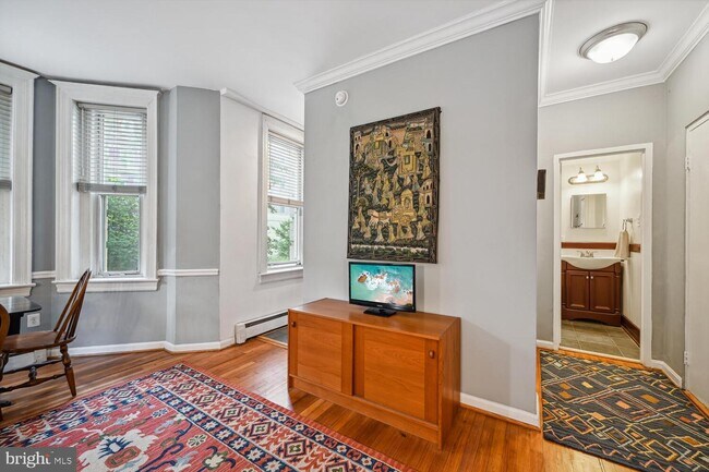 Building Photo - 1831 Belmont Rd NW