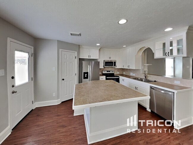 Foto del edificio - 18432 Sunrise Oaks Ct