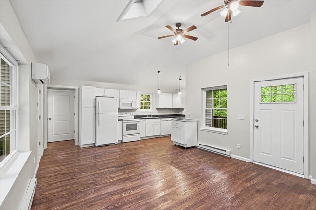 Building Photo - 333 Wixon Pond Rd
