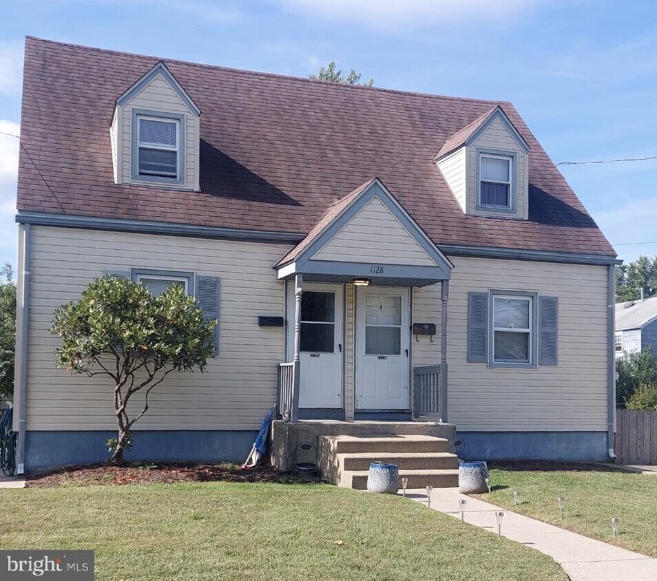 Foto del edificio - 1128 Howard Ave