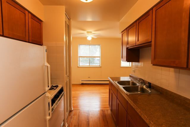 Foto del edificio - 503 W Briar Pl