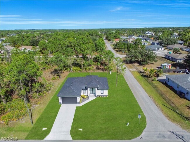 Foto del edificio - 2700 42nd St W