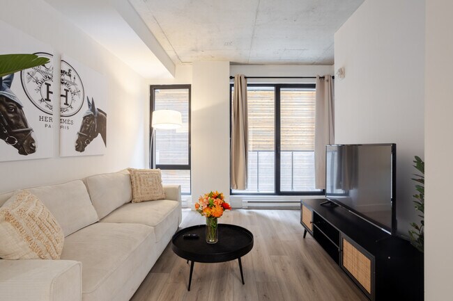 Building Photo - 517 Rue Saint-Henri
