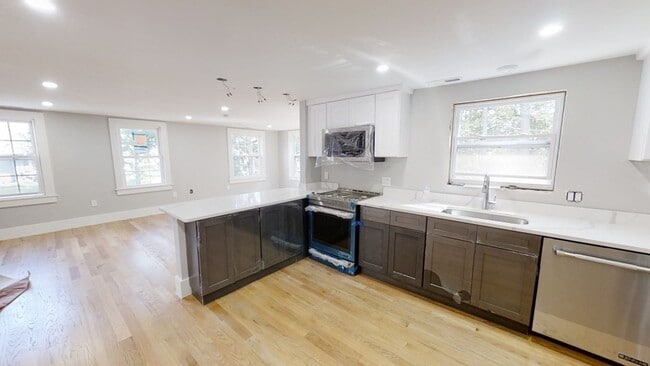 Foto del edificio - 406 Fuller St