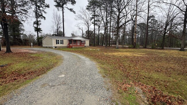 Foto del edificio - 122 Curtis Rd