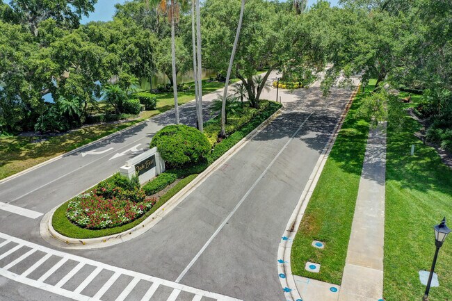 Foto del edificio - 106 Winter Club Ct