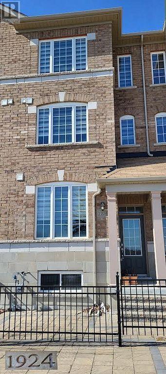 Photo principale - 1924 Donald Cousens Pkwy