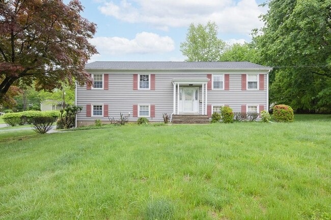 Building Photo - 12 Gerken Dr