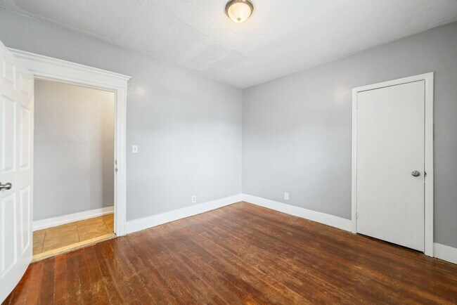 Foto del edificio - 705 Dixwell Ave