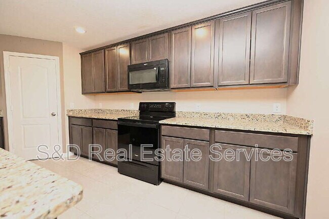 Building Photo - 1563 Swan Lake Cir