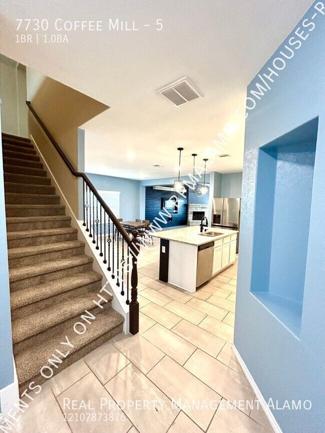 Foto del edificio - AVAILABLE NOW! ROOM FOR RENT!! 1 Bedroom N...