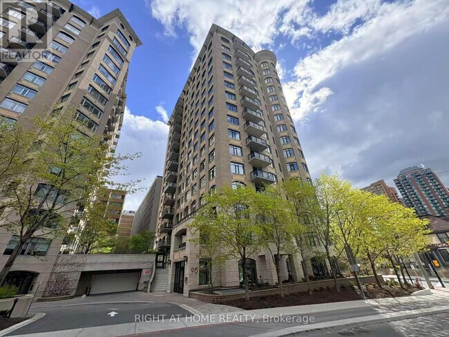 Photo du bâtiment - 95 Bronson Ave