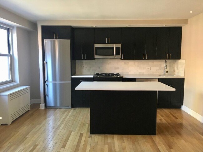 Building Photo - 30 Park Pl