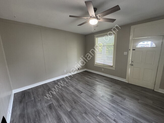 Foto del edificio - 721 3rd St