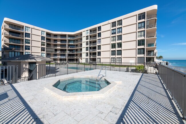 Foto del edificio - 3610 S Ocean Blvd