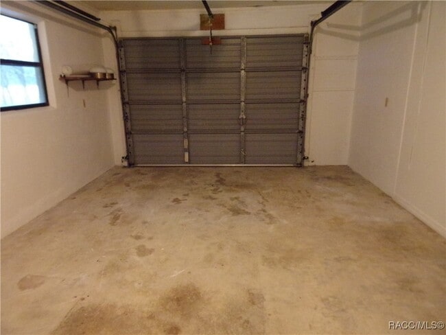 Foto del edificio - 100 E Knightsbridge Pl