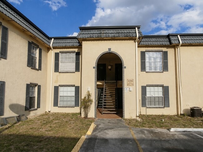 Photo - 5226 Curry Ford Rd (Orlando, FL) Townhome