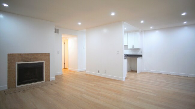 Foto del edificio - 247 N Capitol Ave