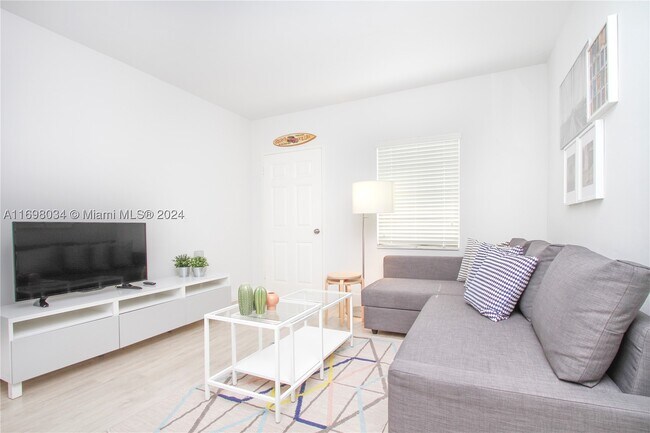 Building Photo - 6238 SW 59th St