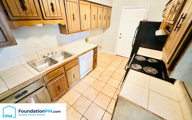 Foto del edificio - 4422 Howardcrest Dr