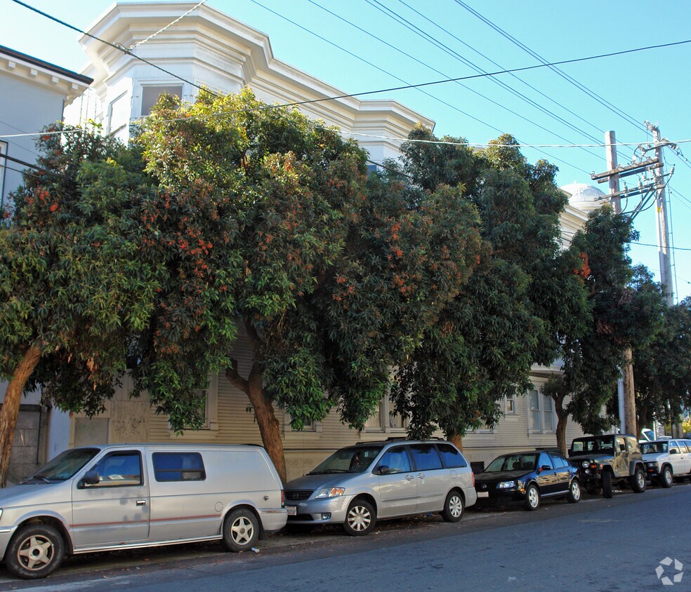 Foto del edificio - 1100 Masonic Ave