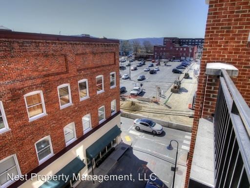 Building Photo - 107 S 1st St