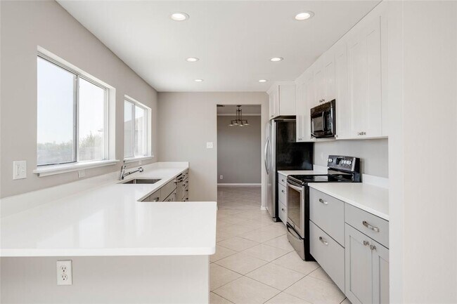 Foto del edificio - 1316 Lakeside Loop
