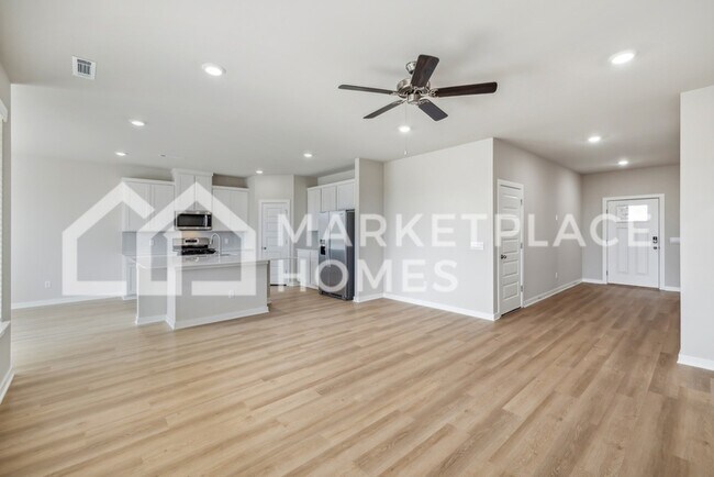Foto del edificio - 3751 Aryana Ave