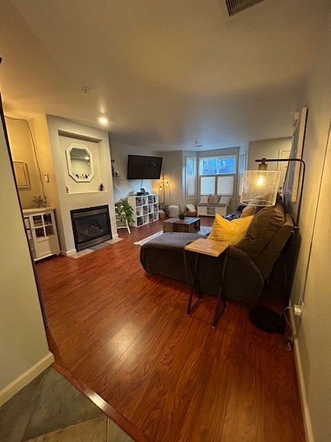 Livingroom (view from dining) - 321 SE Orchard Dr